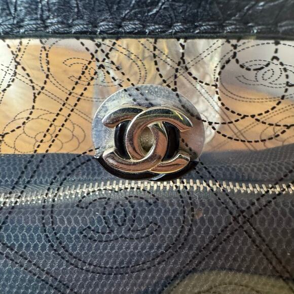 Chanel Camelia Flower Clear PVC Leather Crossbody Bucket Bag Authentic CoA - Picture 3 of 13